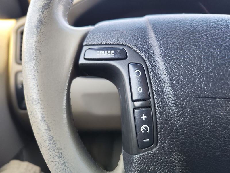 Volvo XC70 D5 2.4/120kW - fotka 19 z 26