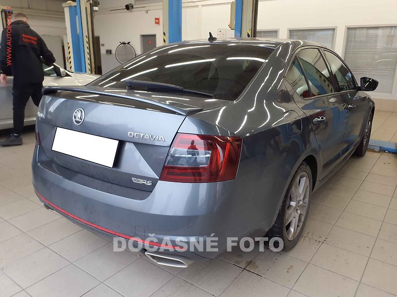 Škoda Octavia (2016) 2.0 TDi, ČR, RS, navi, bixen - fotka 2 z 3
