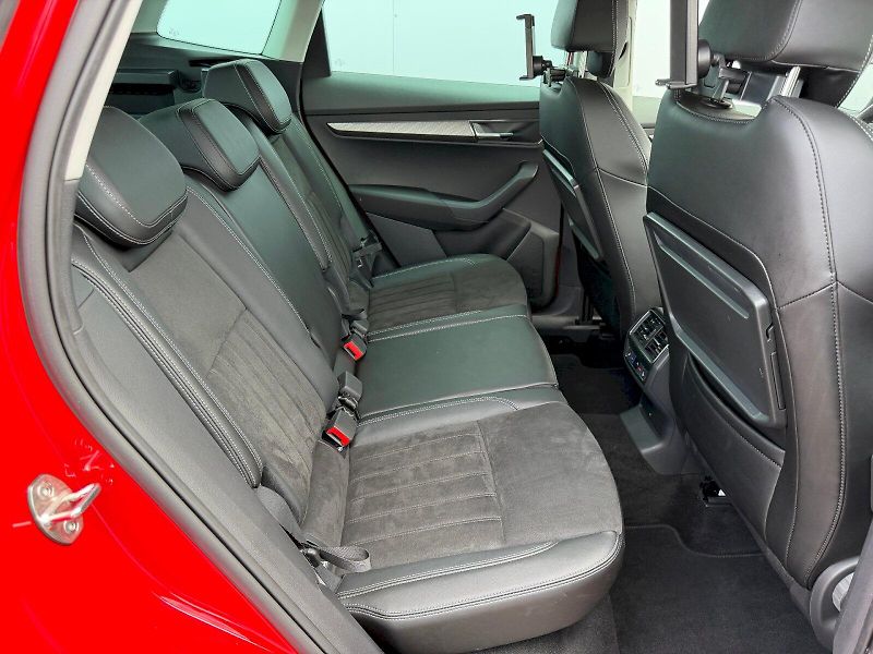 Škoda Karoq (2022) 1.5 TSI 110kW Style Matrix Nez - fotka 26 z 35