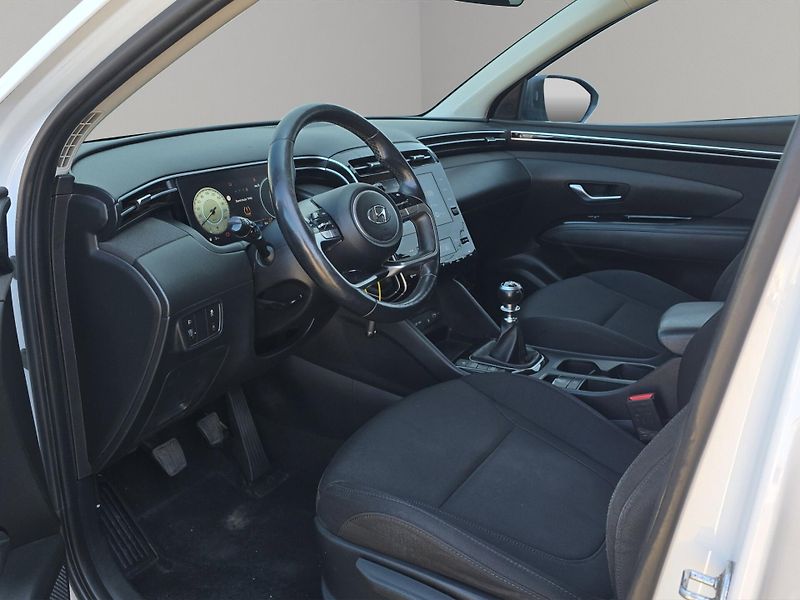 Hyundai Tucson (2022) Smart 1.6 T-GDi 110kw, serv. k - fotka 23 z 25