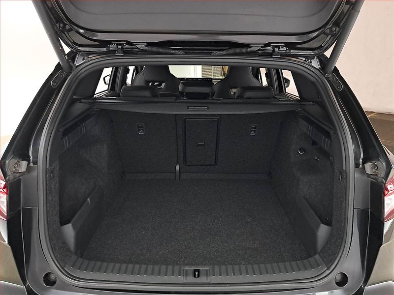 Škoda Enyaq (2023) Sportline iV 80 (82 kWh) - fotka 14 z 31