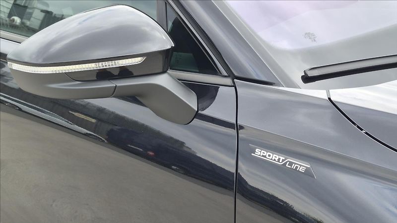 Škoda Kodiaq 2,0 TDI 142 kW 4x4 SPORTLINE Č - fotka 23 z 37