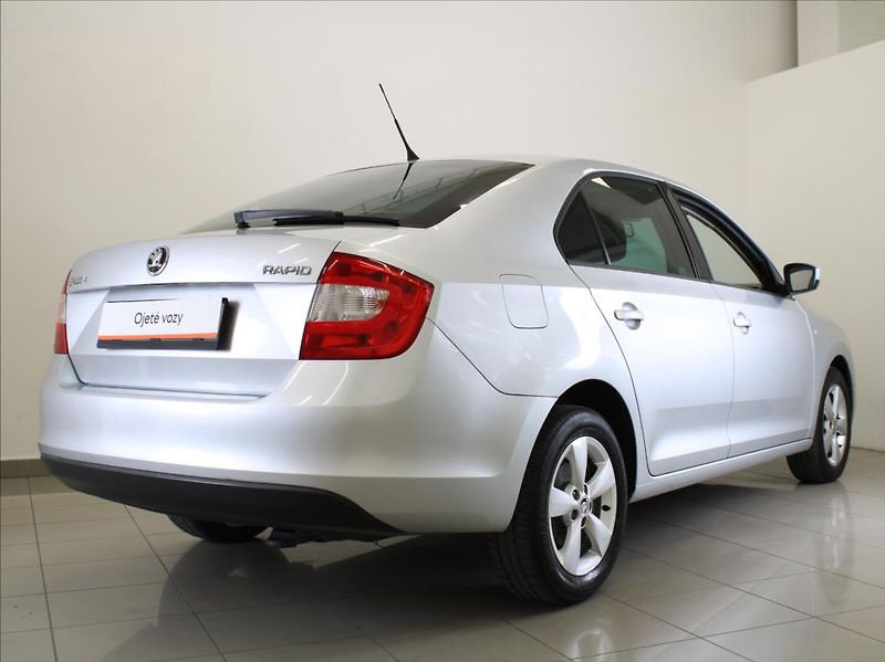 Škoda Rapid 1,2 TSi 63kW Fresh 1.maj.ČR - fotka 3 z 22