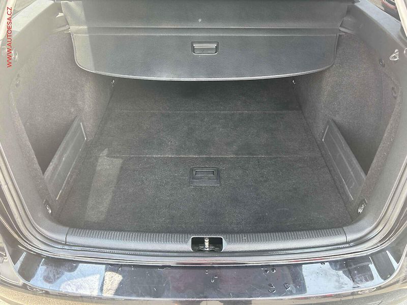 Volkswagen Passat (2008) 2.0TDI, STK6/28 - fotka 7 z 15