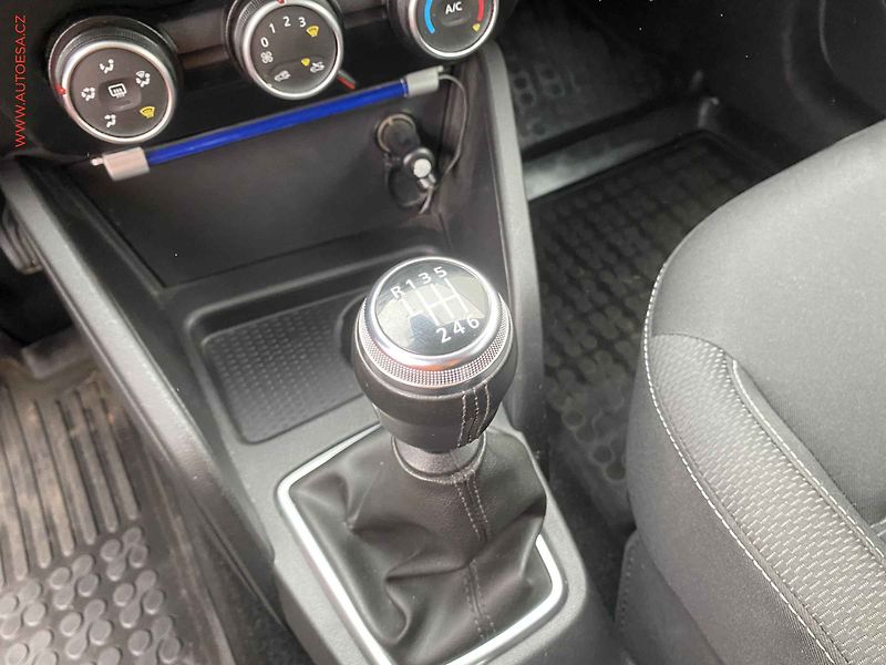 Dacia Duster (2018) 1.5 DCi, ČR, servis.kniha, AC - fotka 15 z 16