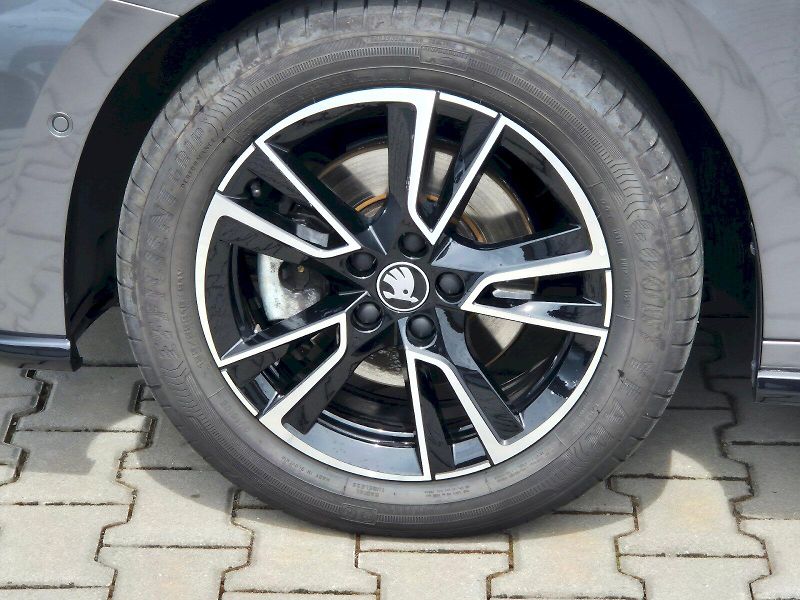 Škoda Fabia (2025) Monte Carlo 1.5TSi 110kW 7°aut - fotka 31 z 31