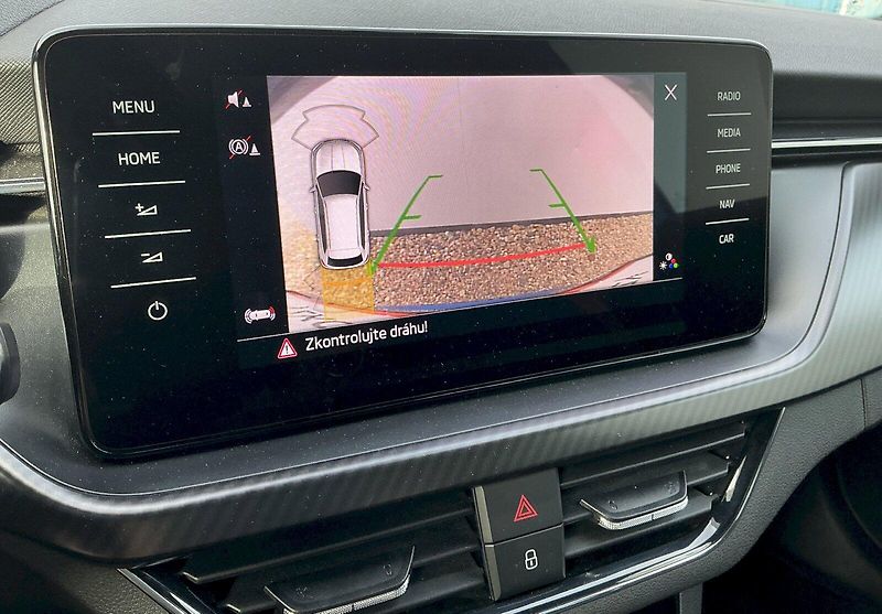 Škoda Kamiq (2021) 1.0 TSI DSG Monte Carlo - fotka 26 z 31