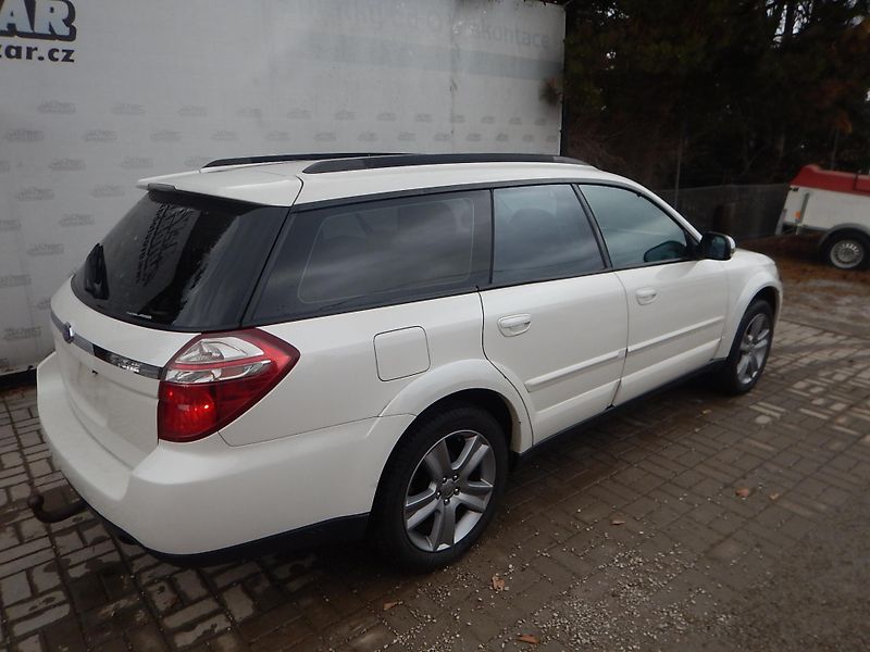 Subaru Outback 2.0 D 110 KW - fotka 5 z 15