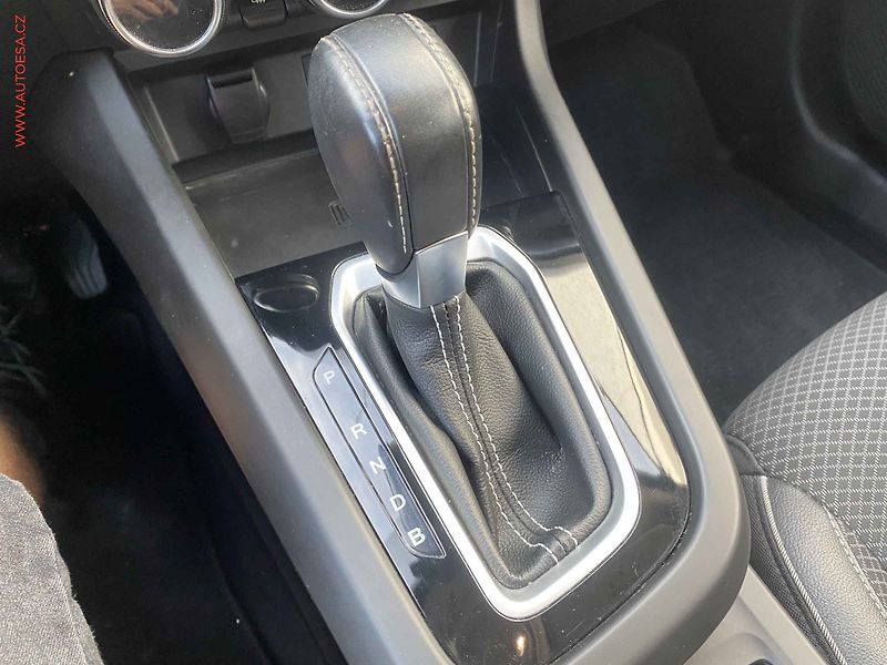 Renault Arkana (2021) 1.6i E-TECH, 1.maj,ČR - fotka 16 z 18