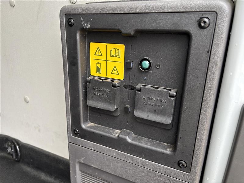 Ford Transit Trend L4 135kW 89kWh BEV - fotka 13 z 46