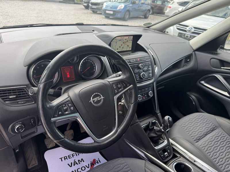 Opel Zafira (2012) TOURER 1.4T,7MÍST,2SADY KOL - fotka 17 z 40