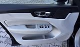 Volvo XC60 FWD B5/vzduch/4*klima/PANO/  - náhled 9