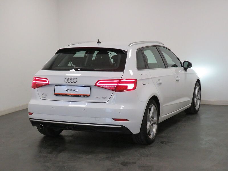 Audi A3 - fotka 2 z 23