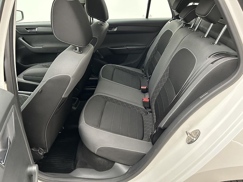 Škoda Fabia 1.0 TSI Ambition - fotka 7 z 24