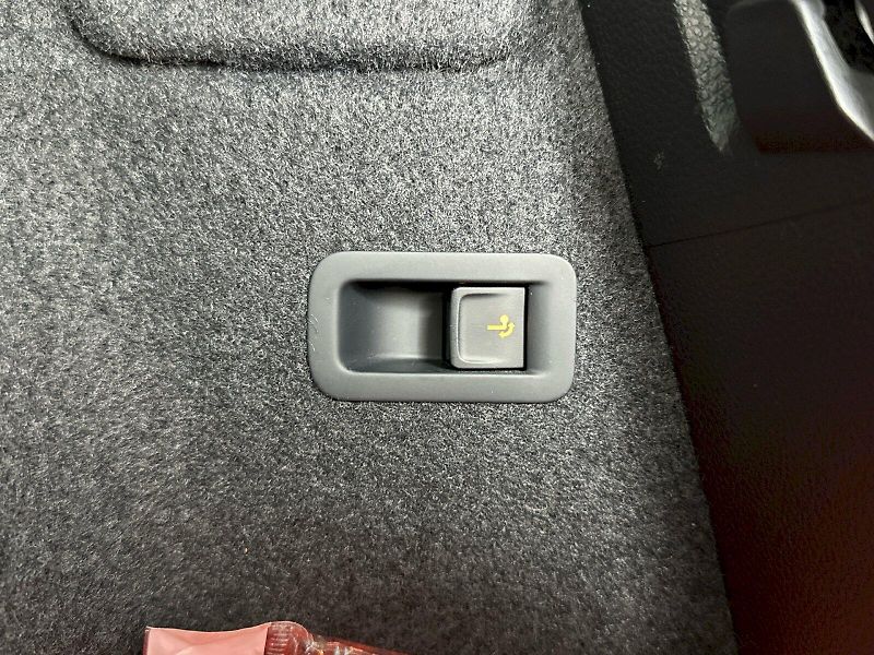 Škoda Karoq (2024) DSG 1.5TSI 110kW Selection Fre - fotka 28 z 30