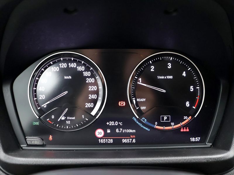 BMW X1 2,0 20d 140kW xD Aut. CZ DPH - fotka 18 z 34