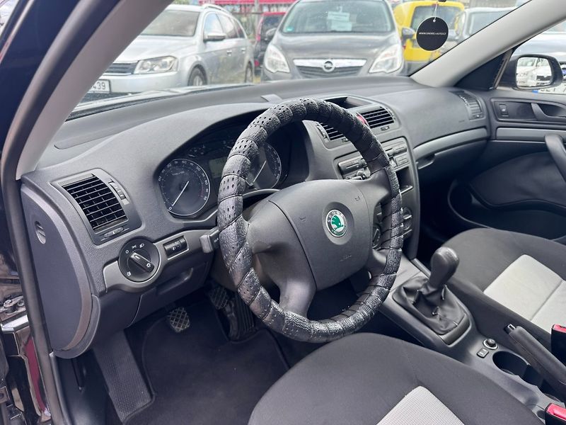 Škoda Octavia (2007) 1,6i MPI 75 KW KOLA SK STK - fotka 21 z 46