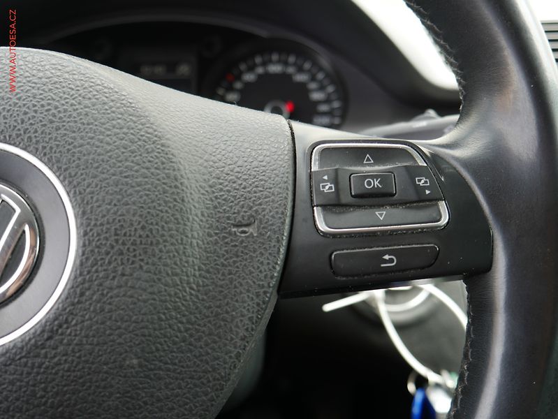 Volkswagen Passat (2011) 2.0TDi, ČR, Comfortline - fotka 15 z 22