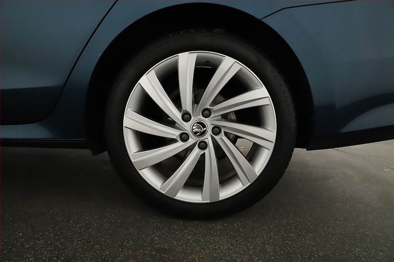 Škoda Octavia (2023) Style 1.5 TSI - fotka 20 z 20