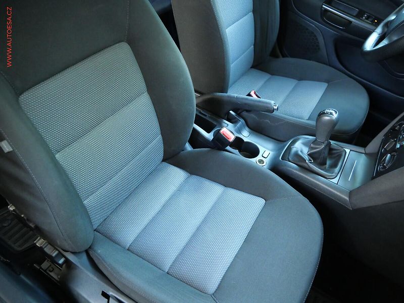 Škoda Octavia (2008) 1.9TDI, ČR, autoAC - fotka 11 z 16