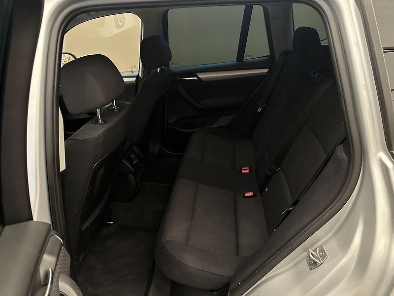 BMW X3 (2016) 20d Xdrive 140 KW  - fotka 10 z 21