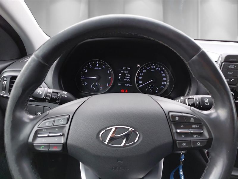 Hyundai i30 1,4   1.4T-GDi Start Plus - fotka 15 z 24
