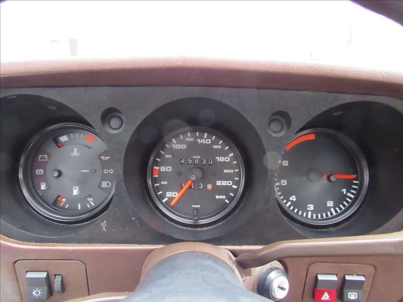 Porsche 924 2,0 Coupe Targa Automat - fotka 15 z 29