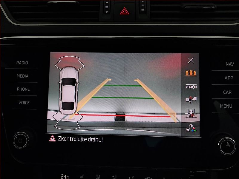 Škoda Superb (2022) Style 2.0 TDI - fotka 17 z 19