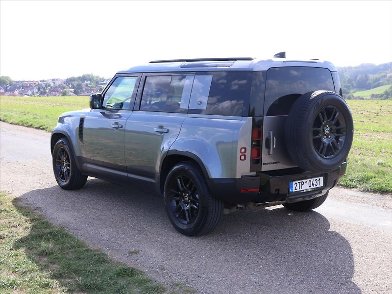 Land Rover Defender 3,0 D200 110 S 147kW CZ DPH Zá - fotka 5 z 35