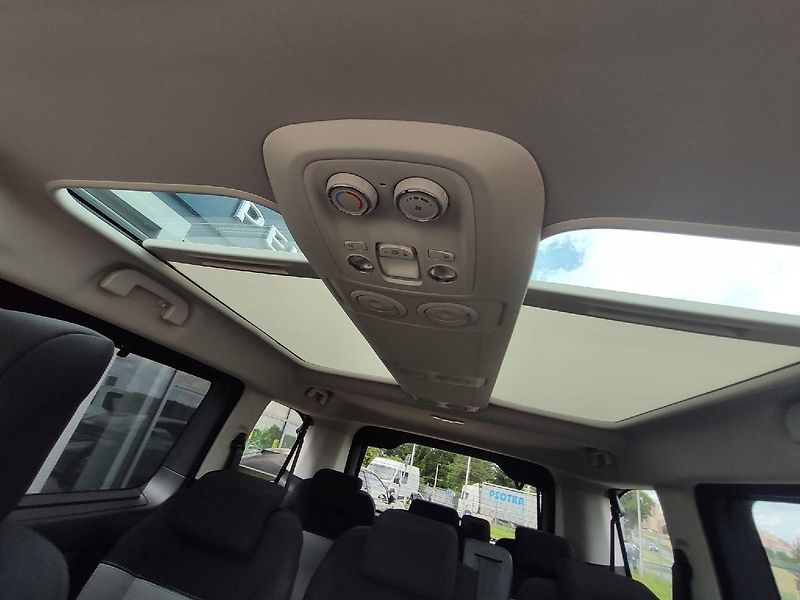 Citroën SpaceTourer (2017) 2.0 HDI MAN6 150k 1. majitel - fotka 23 z 33