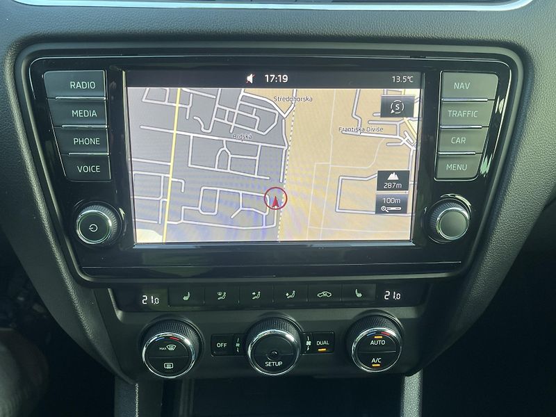 Škoda Octavia (2014) 1,8 TSi DSG - fotka 11 z 22