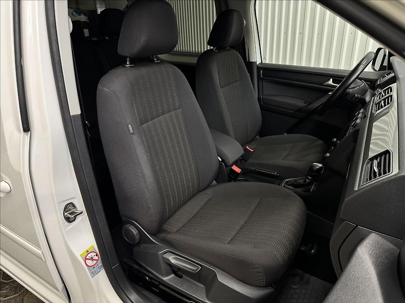 Volkswagen Caddy MAXI 2.0TDI 110kW DSG 4MOTION - fotka 38 z 42