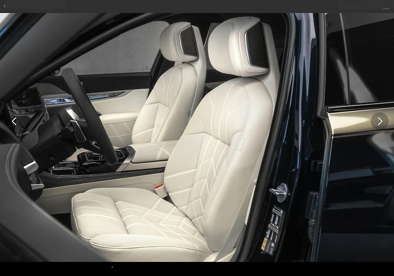 BMW i7 (2026) 760, 2026,TV, M, 6290km,Carbon - fotka 9 z 24