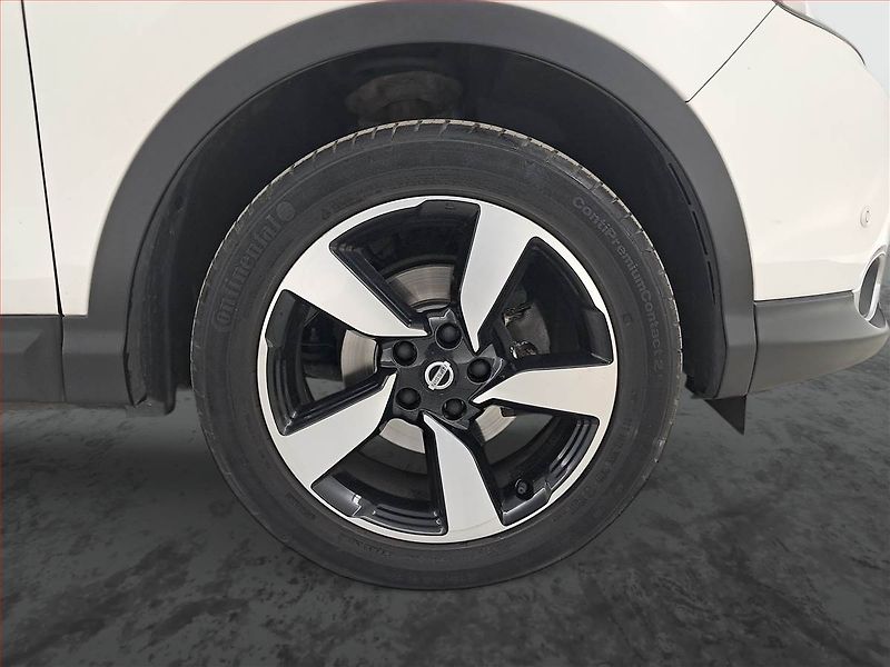 Nissan Qashqai (2017) 1.2 DIG-T, Kůže, Navi - fotka 15 z 22