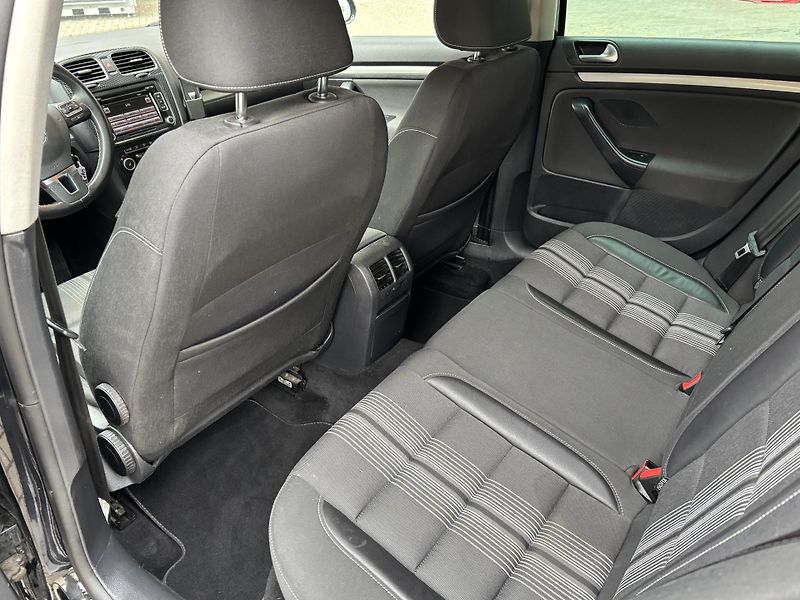 Volkswagen Golf (2013) 1.6 TDI 77kw Manuál - fotka 13 z 19