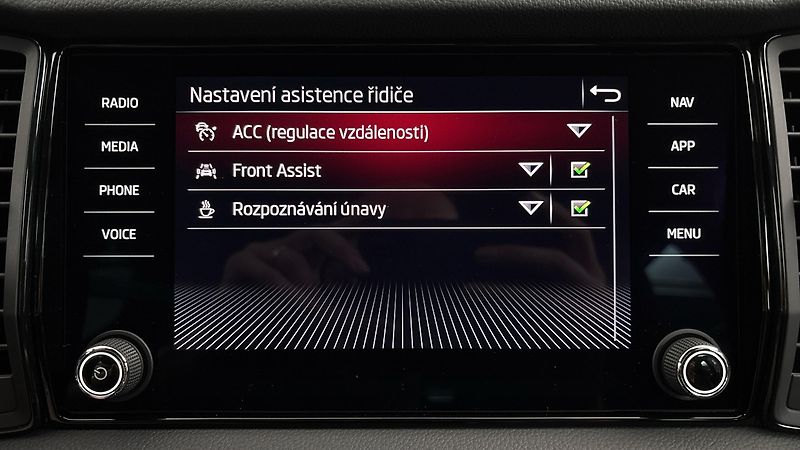 Škoda Kodiaq 2.0 TDI DSG 4x4 Sportline - fotka 26 z 29