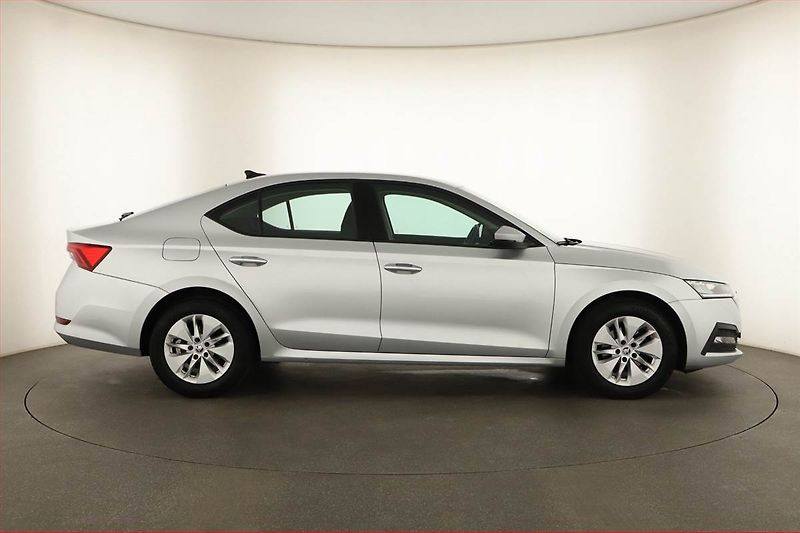 Škoda Octavia (2020) Ambition 2.0 TDI, ČR,1.maj - fotka 6 z 13