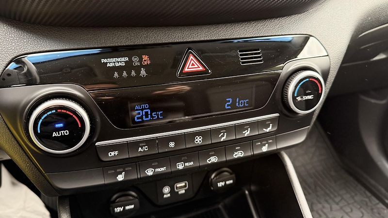 Hyundai Tucson (2020) 1.6 CRDI 4X4, ČR,2 MAJITEL - fotka 34 z 35