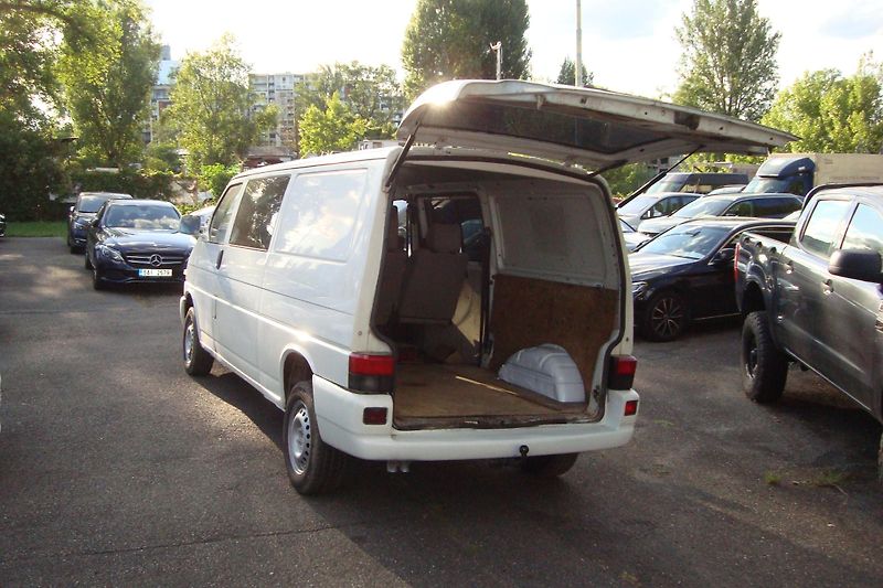 Volkswagen Transporter (2000) T4,2.5 TDi,ČR,Nová STK 8/2028 - fotka 10 z 54