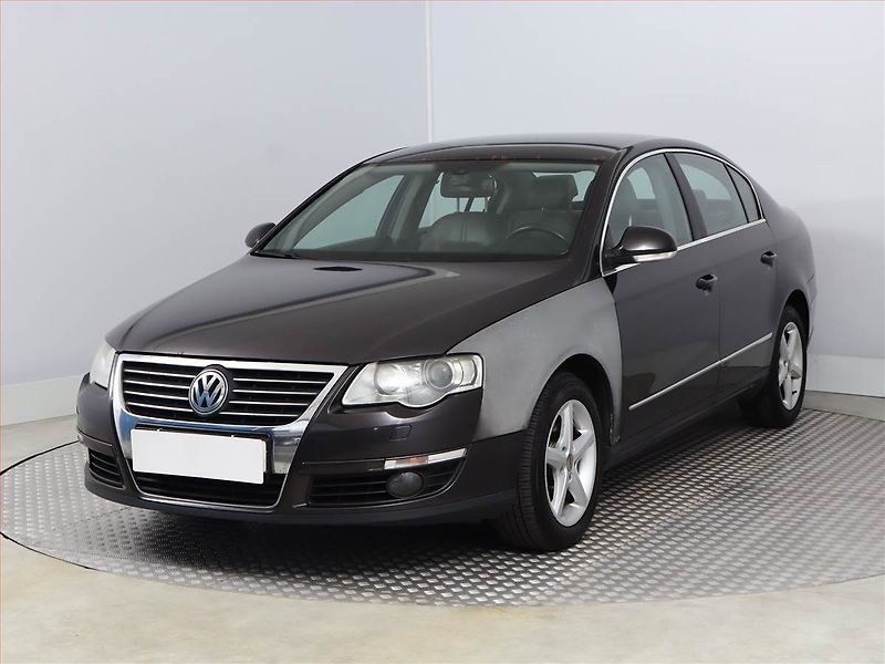 Volkswagen Passat (2007) 2.0 TDI, 4X4, nová STK - fotka 2 z 13