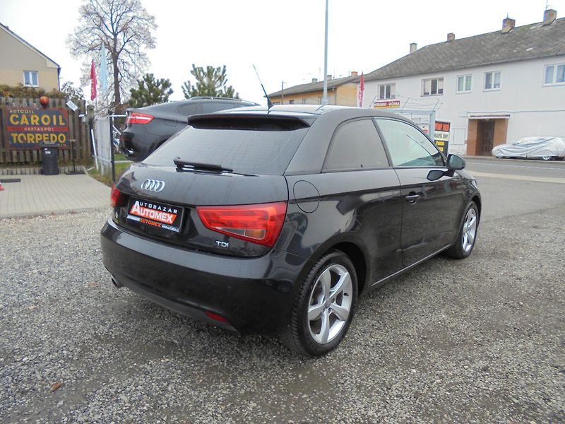 Audi A1 (2011) 1.6 TDI- NAVIGACE- KLIMA - fotka 7 z 11