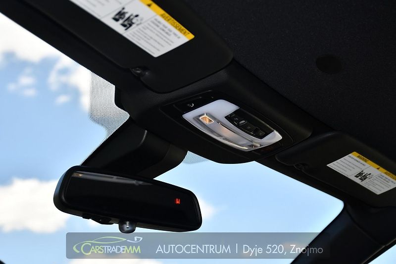 BMW M4 3.0 317kW HUD LED DPH - fotka 48 z 57