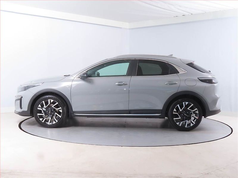 Kia XCeed (2026) 1.6 T-GDI, Ad. tempomat - fotka 3 z 14