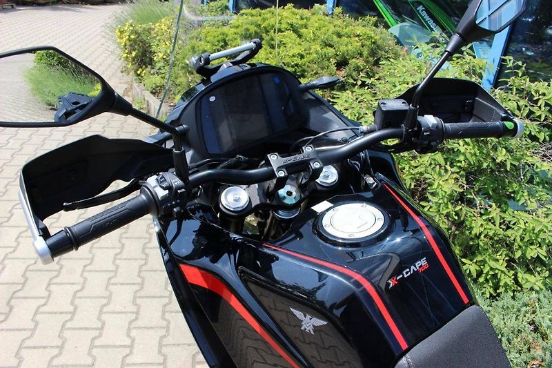 Moto Morini (2025) X-CAPE 700  drátěná kola 2025 - fotka 7 z 10