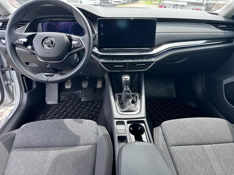 Škoda Octavia 2.0 TDI Style - fotka 10 z 15