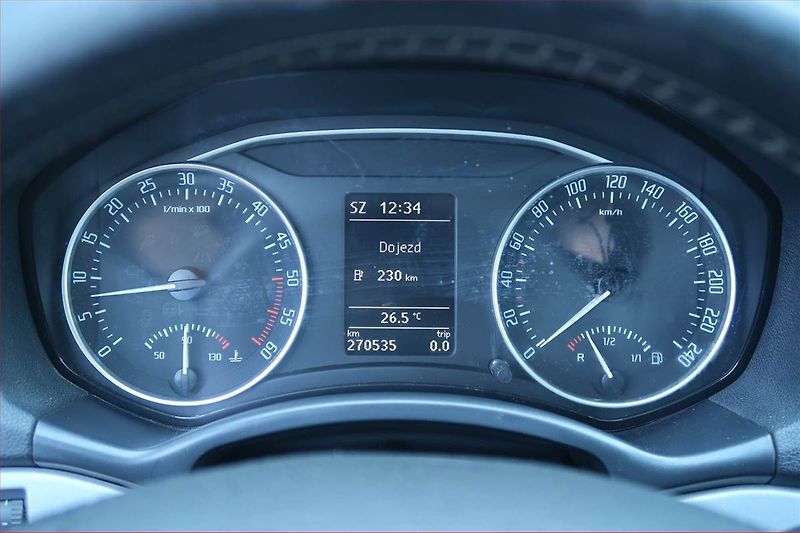 Škoda Octavia (2012) 2.0 TDI, Serv.kniha, Navi - fotka 11 z 19