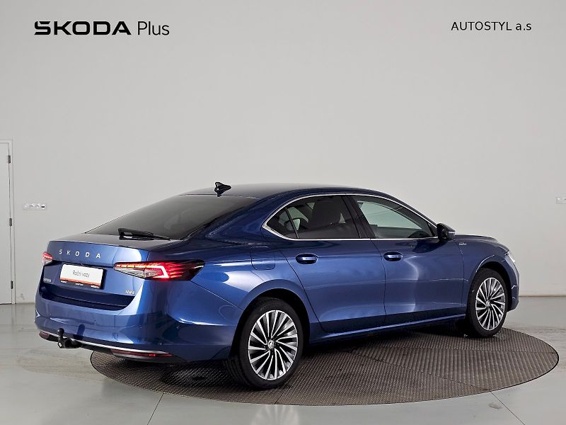 Škoda Superb (2024) 2.0TDI 142kW 4x4 DSG LAURIN A - fotka 2 z 30