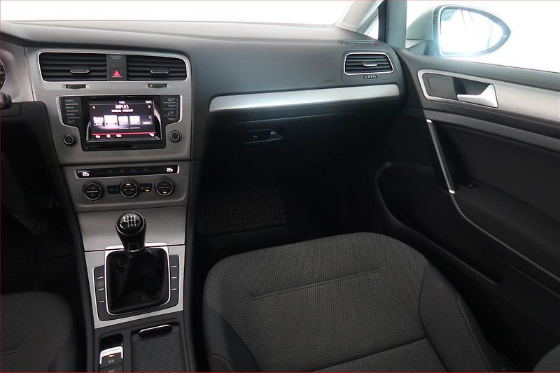 Volkswagen Golf (2014) 1.2 TSI, Tempomat - fotka 8 z 15