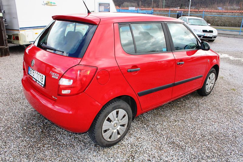 Škoda Fabia (2010) REZERVACE - fotka 7 z 16