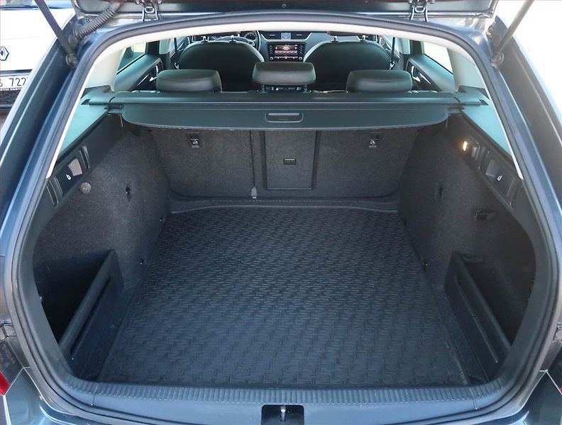 Škoda Octavia (2018) Style 1.6 TDI, ČR,1.maj, Kůže - fotka 13 z 23